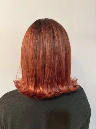 ミディアム 宮原 佳苗のヘアスタイル