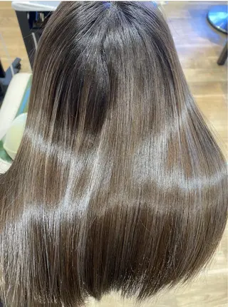 ミディアム カラーリスト菅澤 岳のヘアスタイル