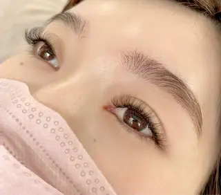マツエク・マツパ アイブロウ ダイヤモンドアイズ テクニカルサロン所属・小林 美香の眉毛・アイブロウイメージ