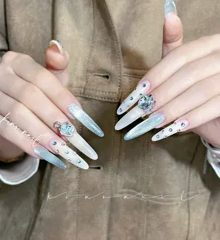 ネイル LI XINLUのネイルデザイン