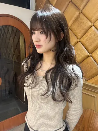 ロング カラー 萩原 ゆう菜のヘアスタイル