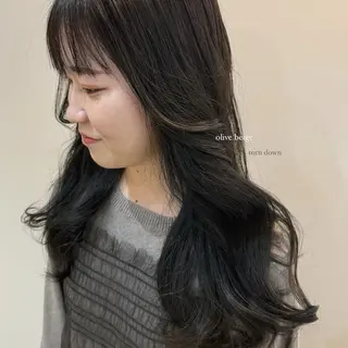 カラー 中村 帆花のヘアスタイル