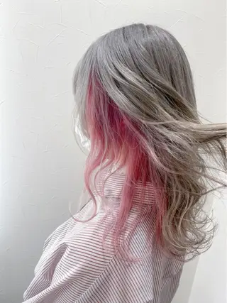 セミロング カラー ARISA🦋推し・ アニメカラー/派手髪のヘアスタイル