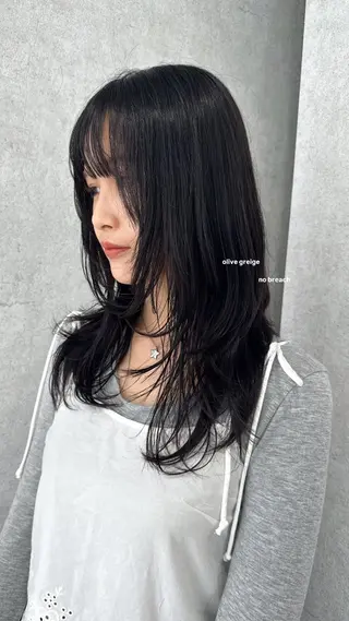 セミロング カラー v-lab studio所属・韓国レイヤーカット/ 艶カラー/ noaのヘアスタイル