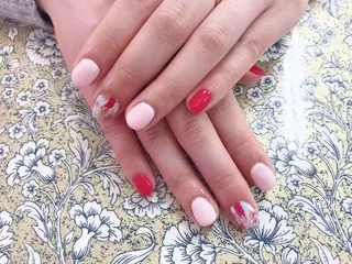 ネイル 指名支持率NO.1 スタイリストのヘアスタイル