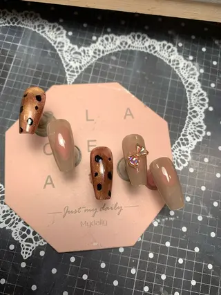 ネイル U·Mi nail salon所属・U·Mi 上野御徒町容のネイルデザイン