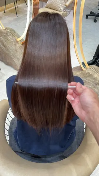 セミロング カラー レイヤー❣️縮毛矯正 川村利幸のヘアスタイル