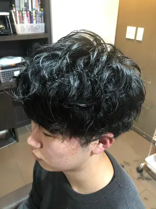 ショート パーマ メンズ 韓国風メンズ/毛流れ ヘアなら須田龍世のヘアスタイル