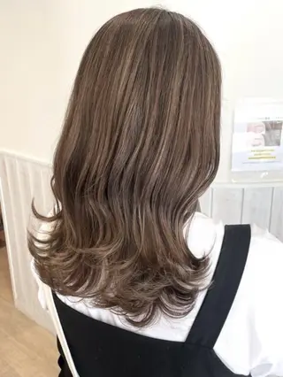 セミロング カラー キッズ 透け感カラー🌿 小島 りなのヘアスタイル