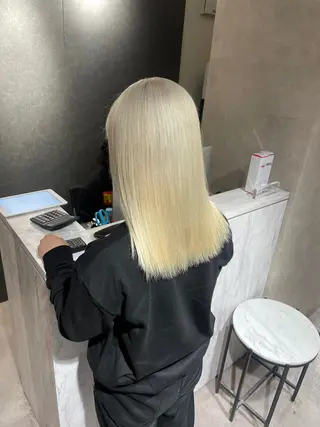 ミディアム カラー 🇰🇷ハイトーン× 韓国レイヤー레이어드のヘアスタイル