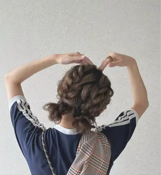 ロング 綾乃／デザインカラー ／ハイトーン／ボブのヘアスタイル