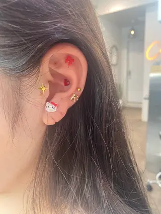 派手髪ハイトーン💛 ネイル💅まりなのヘアスタイル