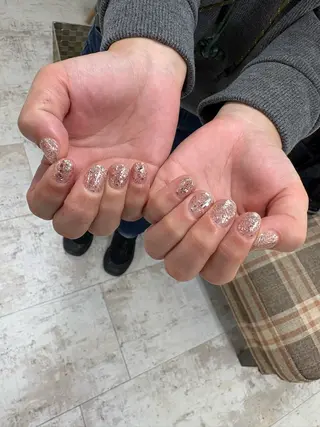 ネイル マハロネイルサロン横浜店所属・吉田 里菜のネイルデザイン