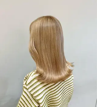 セミロング カラー 【韓国艶カラー🎀】 添田 菜摘のヘアスタイル