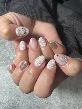 ネイル Lis10 表参道 マグネット🤍MAIのネイルデザイン