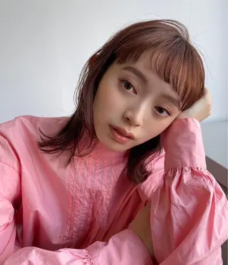 ミディアム カラー ツキノキ ミナのヘアスタイル