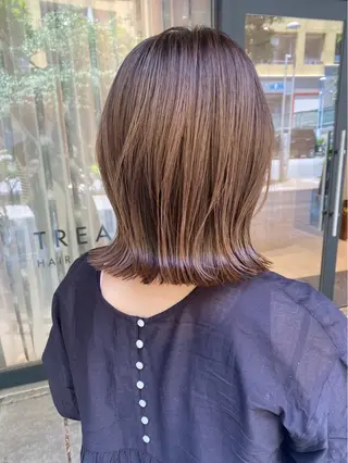 ミディアム 松尾 汐莉のヘアスタイル