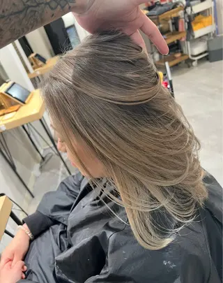 ミディアム カラー ROBIN所属・指名数No.1 /NAOYAのヘアスタイル