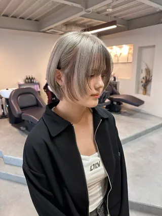 ショート カラー ハイトーン×似合わせ 🌱中川慎之介のヘアスタイル