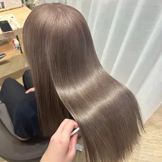 ロング カラー FRAME+なんば駅前店所属・砂野 真璃奈のヘアスタイル