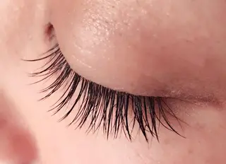 マツエク・マツパ パラジェル lira nailのネイルデザイン