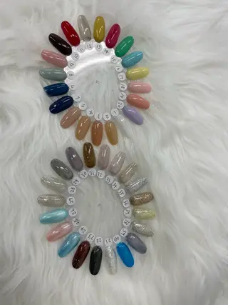 ネイル 丸山 志保のネイルデザイン