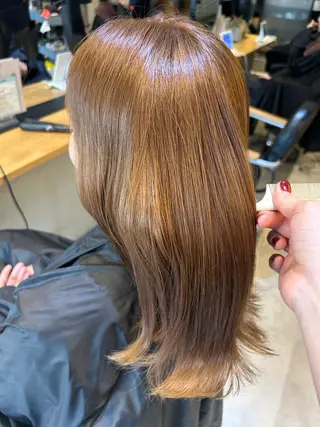 セミロング カラー サラツヤ縮毛 矯正✨meguのヘアスタイル