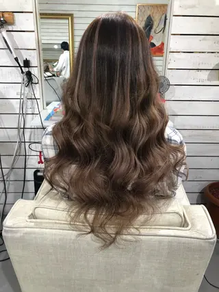 セミロング 🦋美髪／エクステ 🦋アベイクミのヘアスタイル