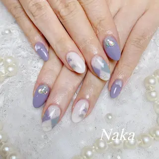 ネイル 🦋 Queenieのネイルデザイン