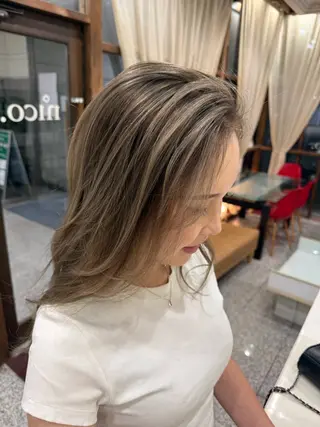 ロング カラー kanna☮️ nico.大阪心斎橋のヘアスタイル