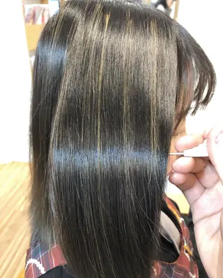 ミディアム カラー ヘアアレンジ 遠藤 拓馬のヘアスタイル