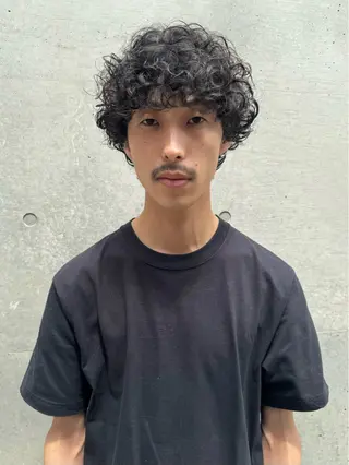 ショート パーマ メンズ 神田橋 翔太郎のヘアスタイル