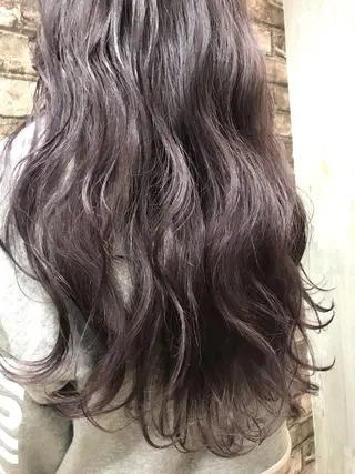 ロング やなせ まりのヘアスタイル