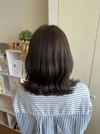 ミディアム カラー 竹添 有梨沙のヘアスタイル