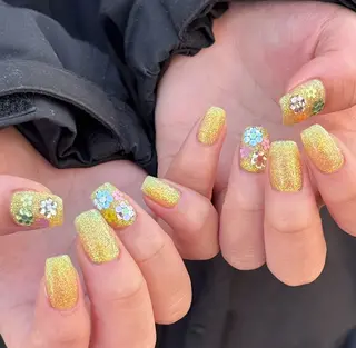 ネイル Pins16所属・HI-KO 🦙のネイルデザイン