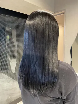 ロング カラー さと ちはるのヘアスタイル