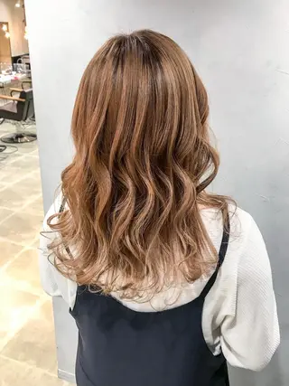 セミロング カラー EIGHT second【エイトセカンド】所属・江畑 匠 新宿三丁目 徒歩30秒⭐️のヘアスタイル