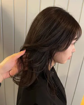 ミディアム anon所属・田中 結月のヘアスタイル