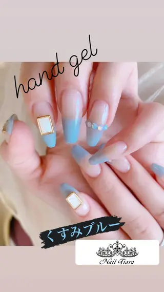 ネイル ネイル ティアラのネイルデザイン