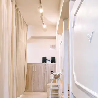 ミディアム カラー パーマ ヘアアレンジ メンズ キッズ ネイル マツエク・マツパ アイブロウ 触れたくなる モテ肌へ...❤︎のエステ・リラクイメージ