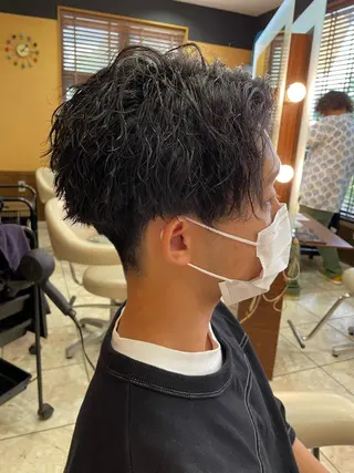 ショート メンズ 飯泉/メンズカラー ツイスパ/メッシュのヘアスタイル