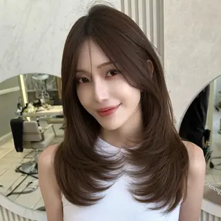 セミロング カラー 似合わせレイヤー/ 透明感カラーのヘアスタイル