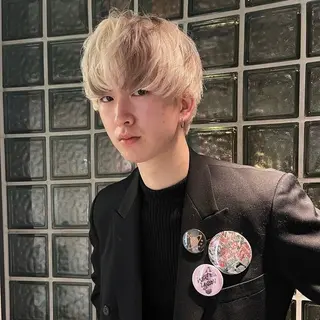 ショート カラー メンズ ハイトーン特化🌟 カワシマシュンスケのヘアスタイル