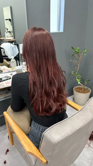 ロング カラー ルプラボウ  藤原 千紗のヘアスタイル