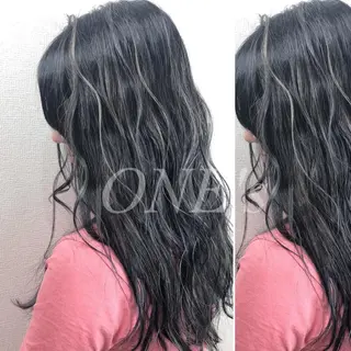 ロング カラー JuNブリーチに 縮毛矯正するプロのヘアスタイル