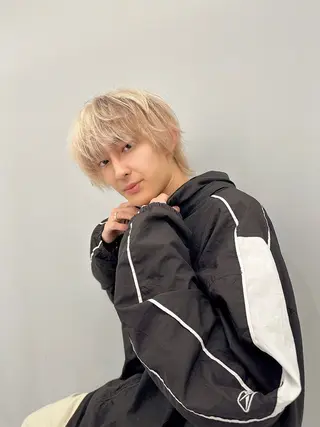 ショート カラー 新宿店長 🦄ブリーチYUGOのヘアスタイル