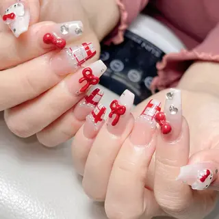 ネイル Queens テイのネイルデザイン