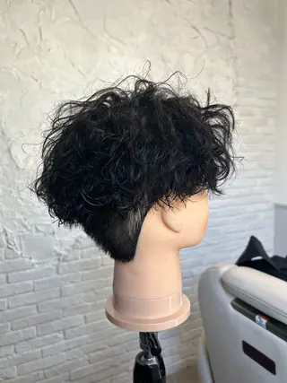 ショート パーマ メンズ 縮毛•ハイトーン Runaのヘアスタイル