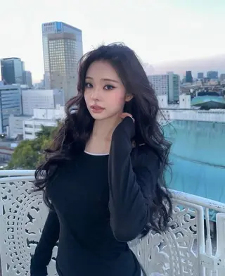 ロング カラー 韓国風暗髪ヘア🤍 🫧MIREIのヘアスタイル