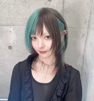 ミディアム カラー ホワイト&レイヤーカ ットエクステ長畠俊輔のヘアスタイル